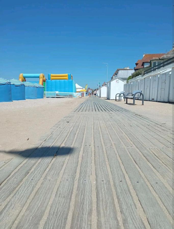 Appartement 45M2 - Proche Deauville - Vue Mer Bénerville-sur-Mer Eksteriør bilde