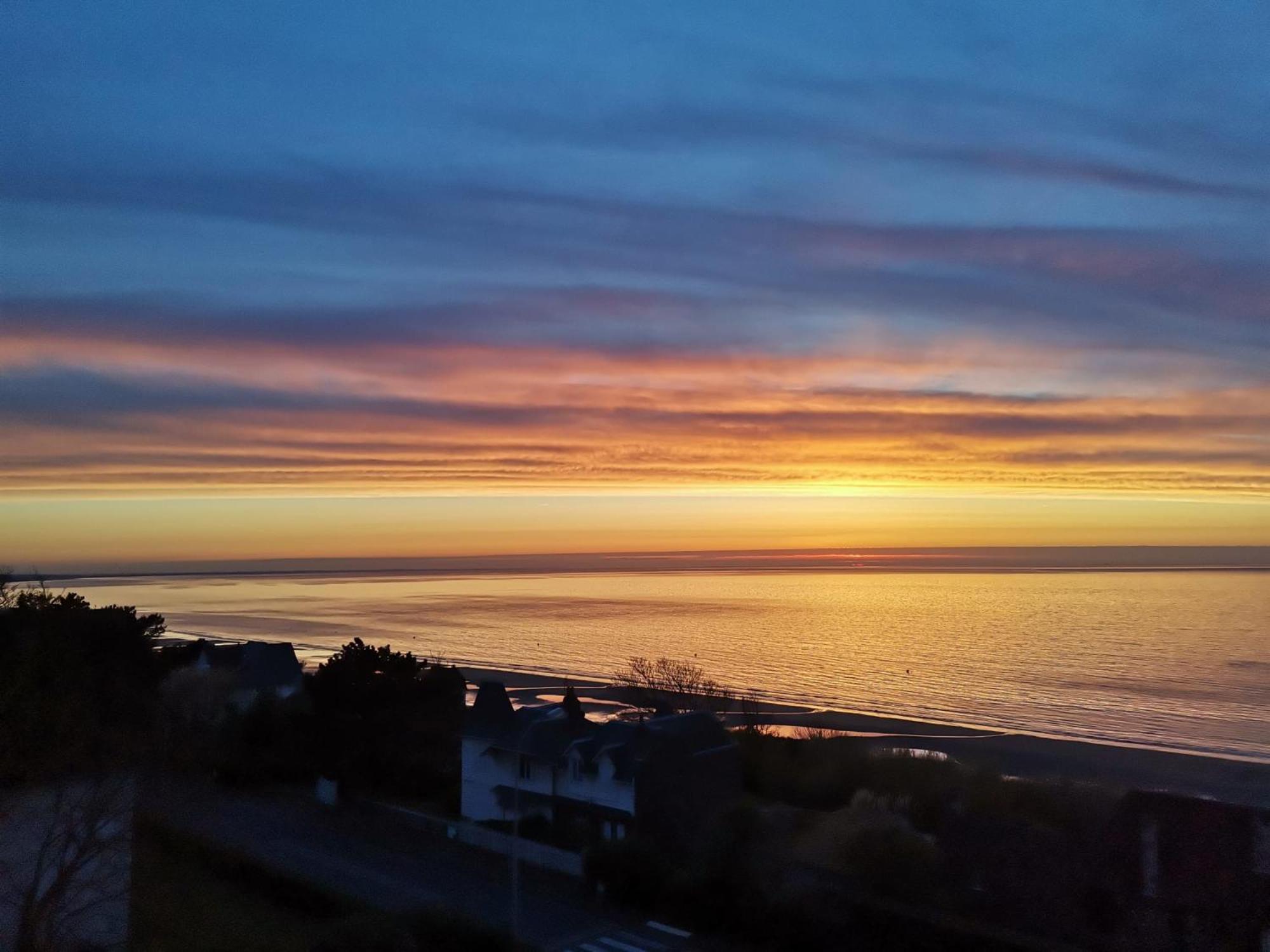 Appartement 45M2 - Proche Deauville - Vue Mer Bénerville-sur-Mer Eksteriør bilde